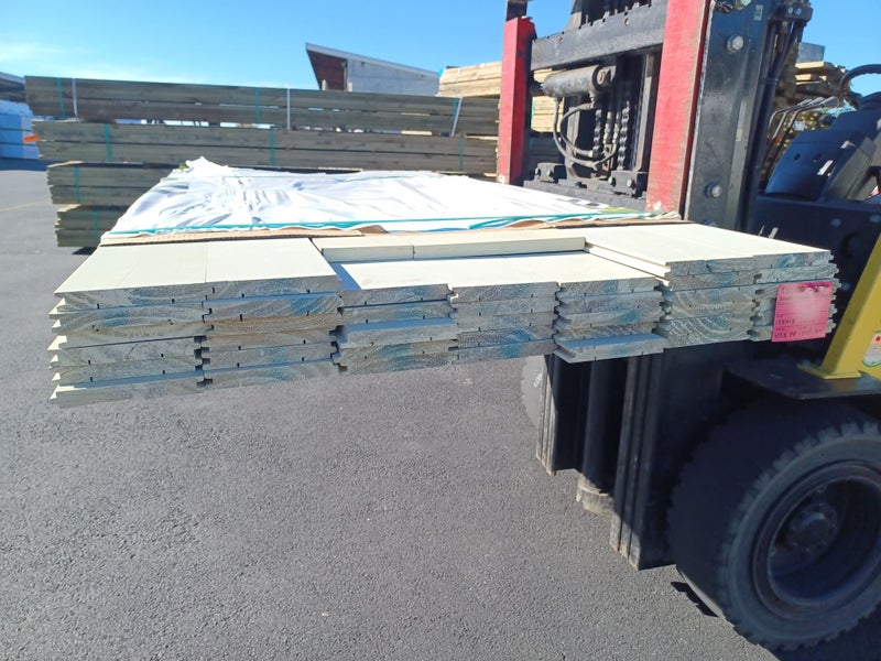 T&G PINE PALINGS - 135mm x 18mm - H3.2 PP - ( 39 x 1.8m ) - TS8000 Carousel 2