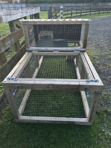 **As-new Handcrafted Luxury XL Rabbit hutch - Built to last - Bunny approved** Carousel 4