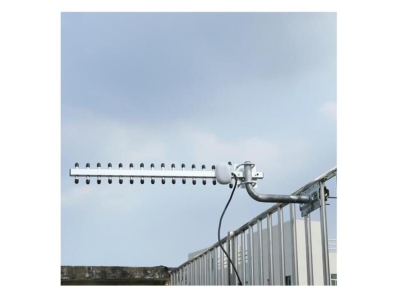 4G High Gain Yagi 28dBi 16 Elements 698-2700MHz Yagi Antenna LTE 4g Outdoor Carousel 1