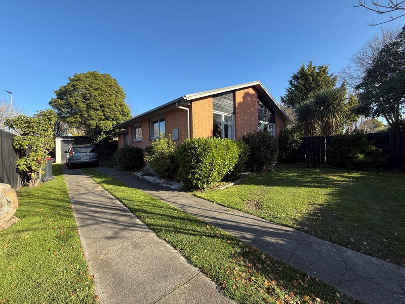 Image 1 of 7