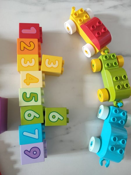 Lego Duplo 32 blocks, numbers, train cars Carousel 5