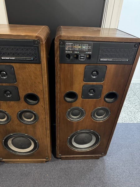 Koss CM 1030 Speakers Carousel 2