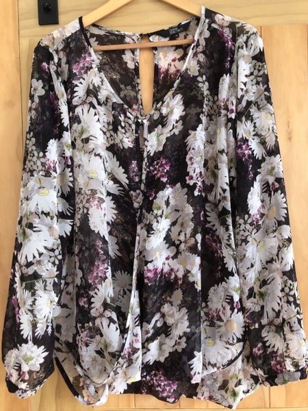 Urban precinct label fab floral billowy top 18 Carousel 2