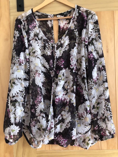 Urban precinct label fab floral billowy top 18 Carousel 1