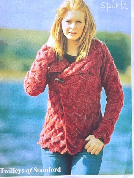 Womans Jacket with Assymetrical Closing Pattern szs 81-107 cms Carousel 1