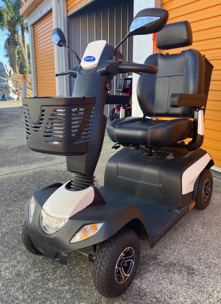 Invacare Pegasus Metro Mobility Scooter Carousel 2