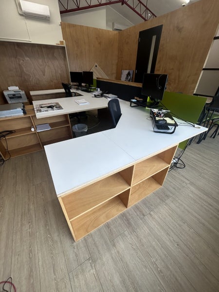 Office Desk set up Carousel 1