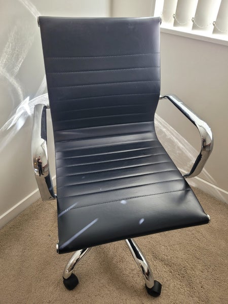 Office / Desk Chair Carousel 1