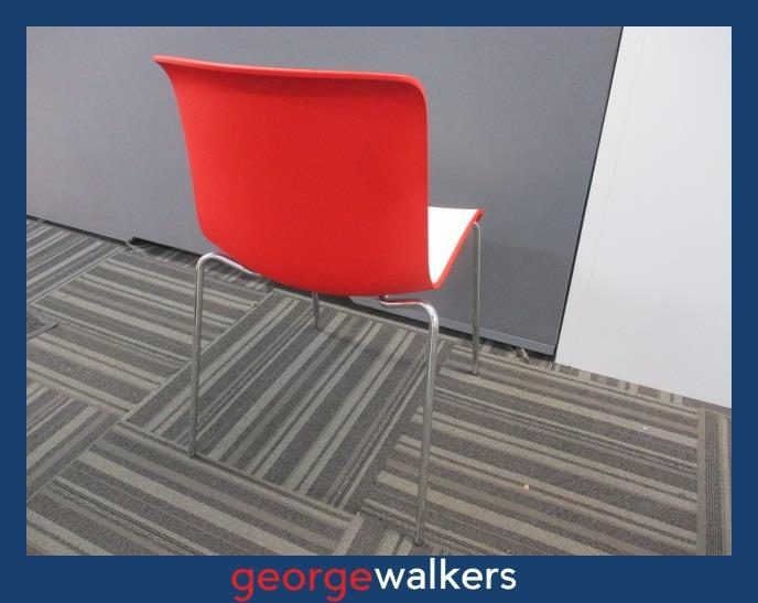 PR5977 Red/White Cafe Chair Carousel 3