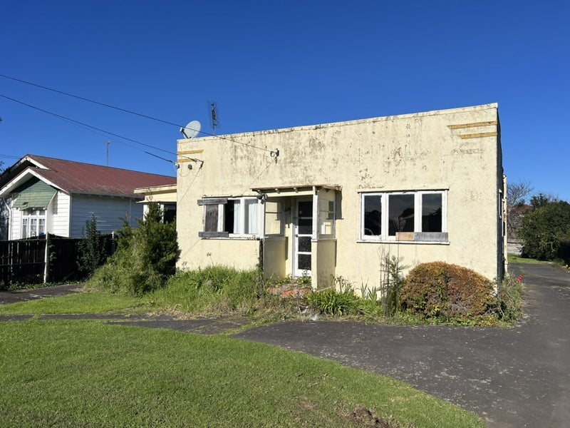 Image 3 of 7