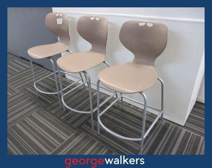 PR5306 - Beige Set of 3 Bar Stools Carousel 1
