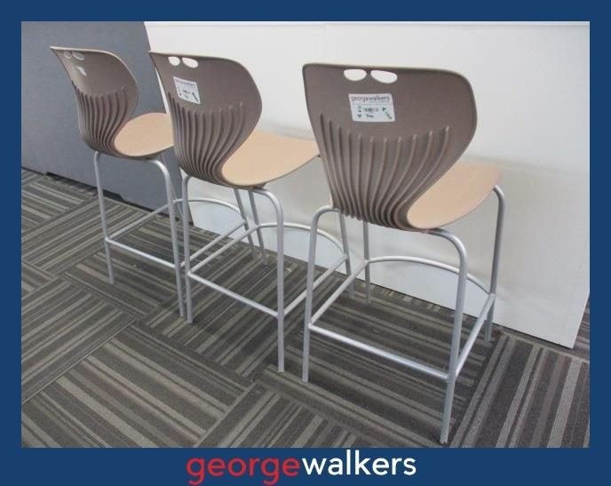 PR5306 - Beige Set of 3 Bar Stools Carousel 2