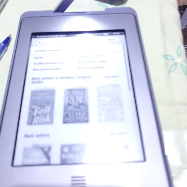 Amazon Kindle Touch (4th Gen.) D01200 - 4GB - Wi-Fi - 6" eReader - Gray in Hard Carousel 1