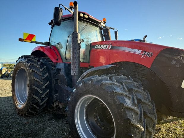 Case IH Magnum 310 CVT Carousel 1