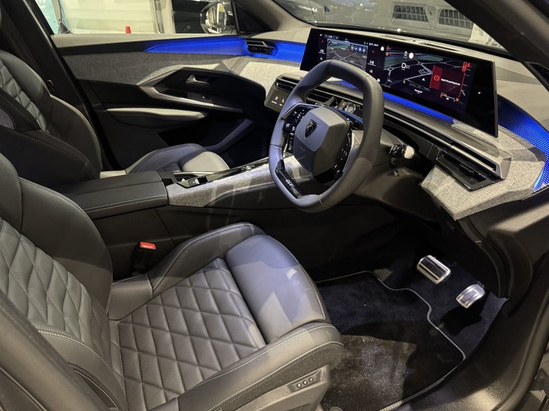 2025 Peugeot 3008 P64 GT Premium MHEV63612858284033111
