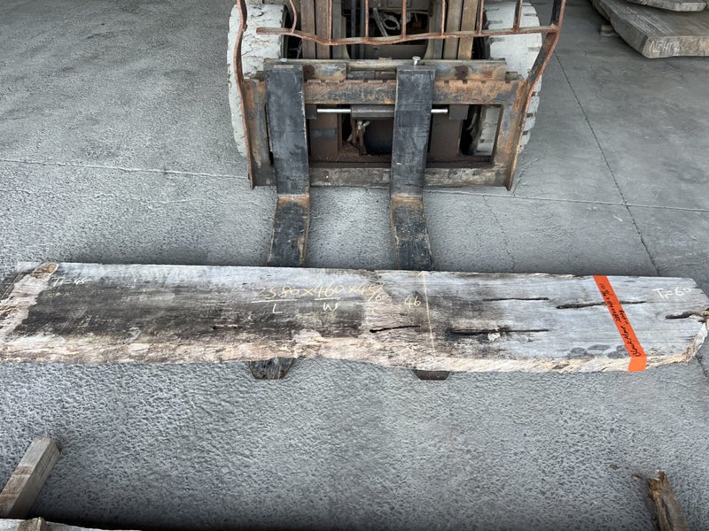 258 cm Solid Black Maire Slab – Clearance Carousel 1