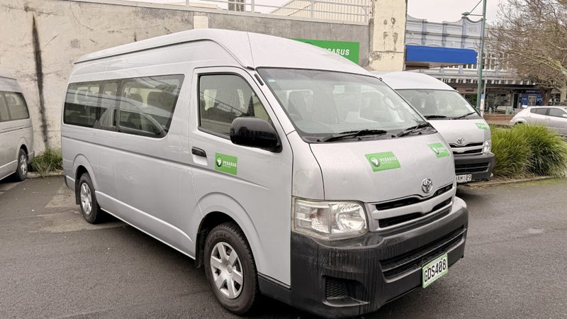 2011 Toyota Hiace Td63612858331395110