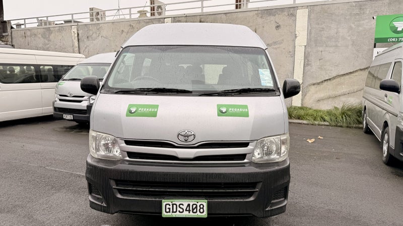 2011 Toyota Hiace Td63612858331395111