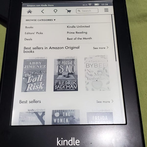Amazon Kindle BLACK EY21 5th Gen in Case Carousel 1