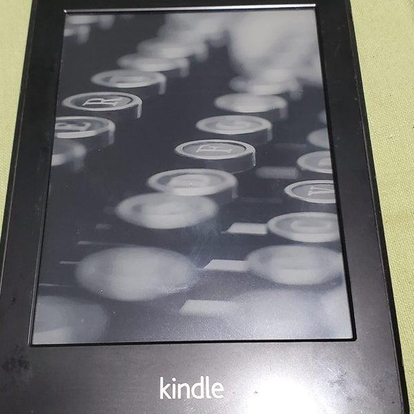 Amazon Kindle BLACK EY21 5th Gen in Case Carousel 6