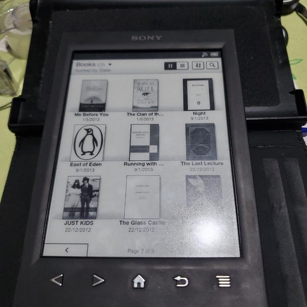 SONY PRS-T2 E READER Carousel 1