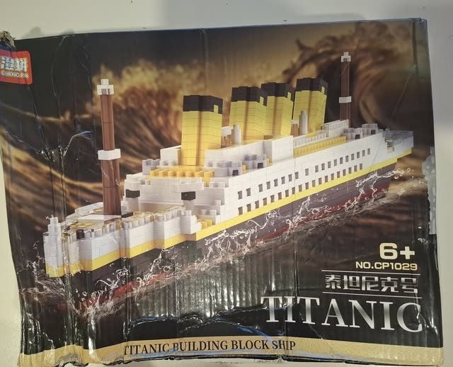 $1R:Lego-like Led Lights Titanic-themed mini nano pixelated building block set Carousel 4