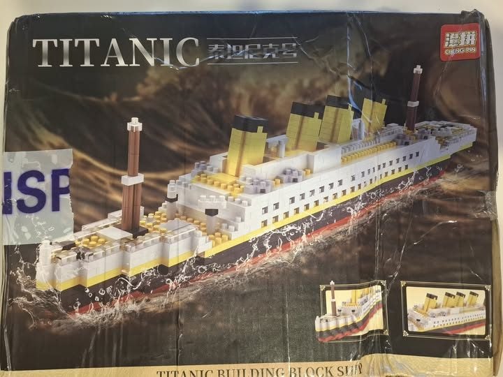 $1R:Lego-like Led Lights Titanic-themed mini nano pixelated building block set Carousel 2