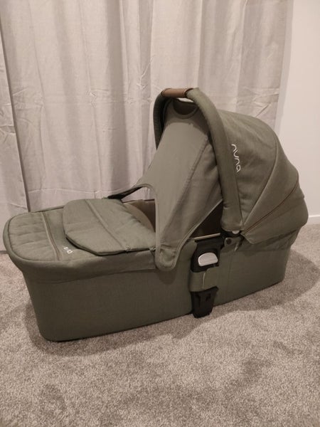 Nuna Mixx Next Carry Cot Carousel 1