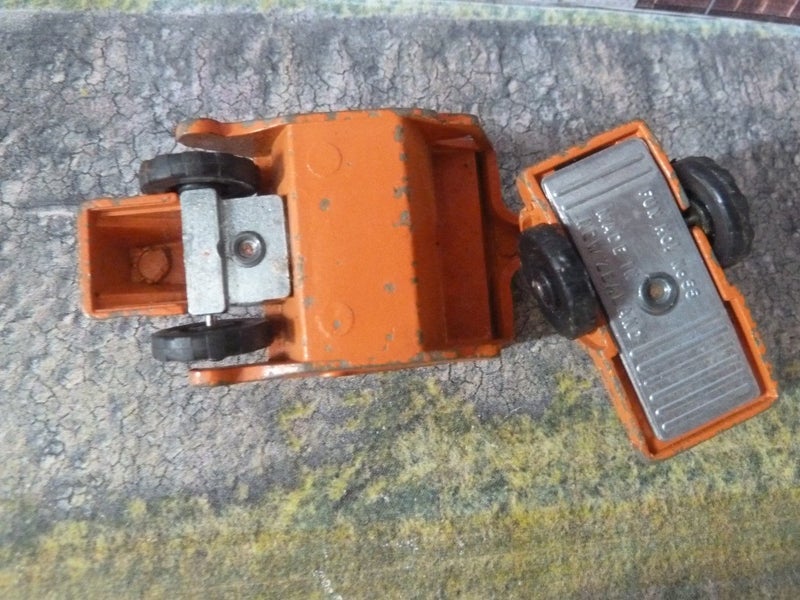 Fun Ho! #55 Tractor Scraper 1971-82 Orange Carousel 7