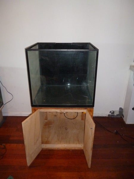 Cube type Fish Tank- approx. 230 litres Carousel 2