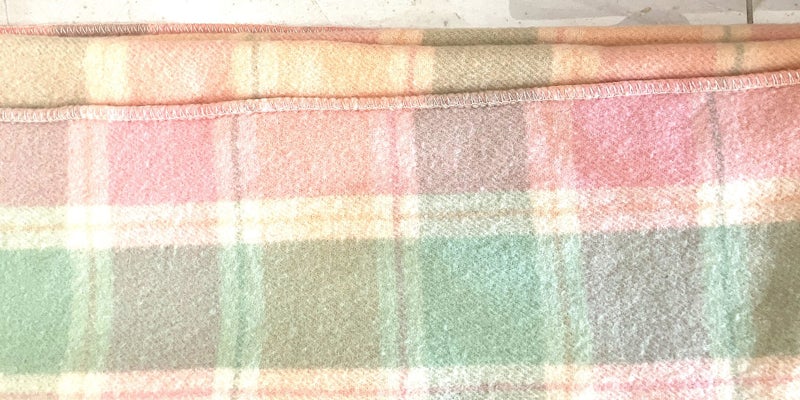 Vintage single wool blanket 2.4 x 1800 Carousel 2