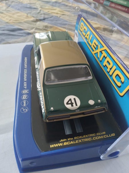SCALEXTRIC AUSSIE SUPERCARS ALLAN MOFFAT . BOXED AS NEW + CONNECTOR STRAIGHTS Carousel 9