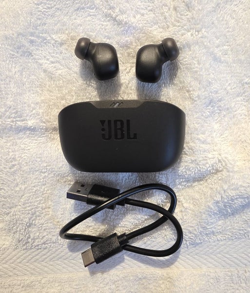 JBL Wireless Earbuds Carousel 1