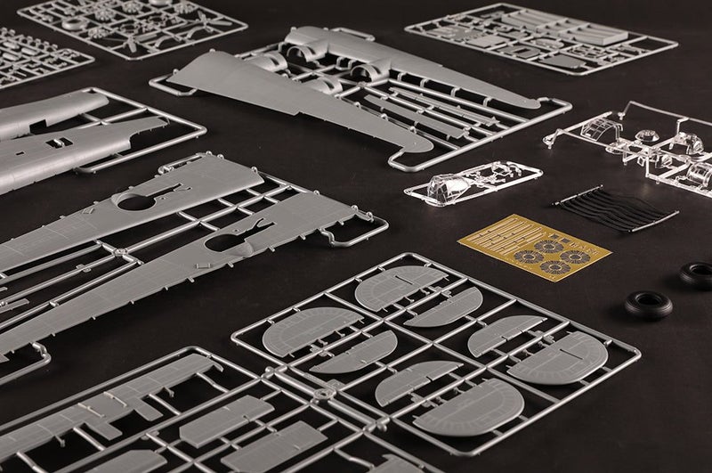 HobbyBoss 1/48 US B-24D Liberator Heavy Bomber (No. 81775)64443728044035114