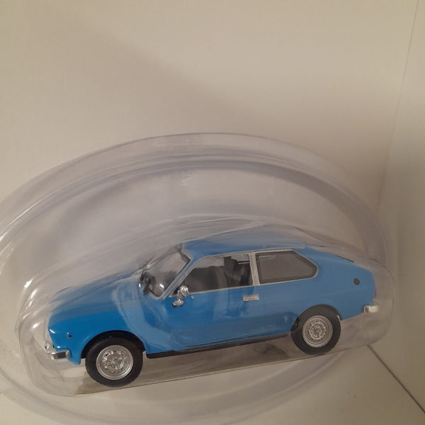 FIAT 128 COUPE 1:43 SCALE Carousel 3