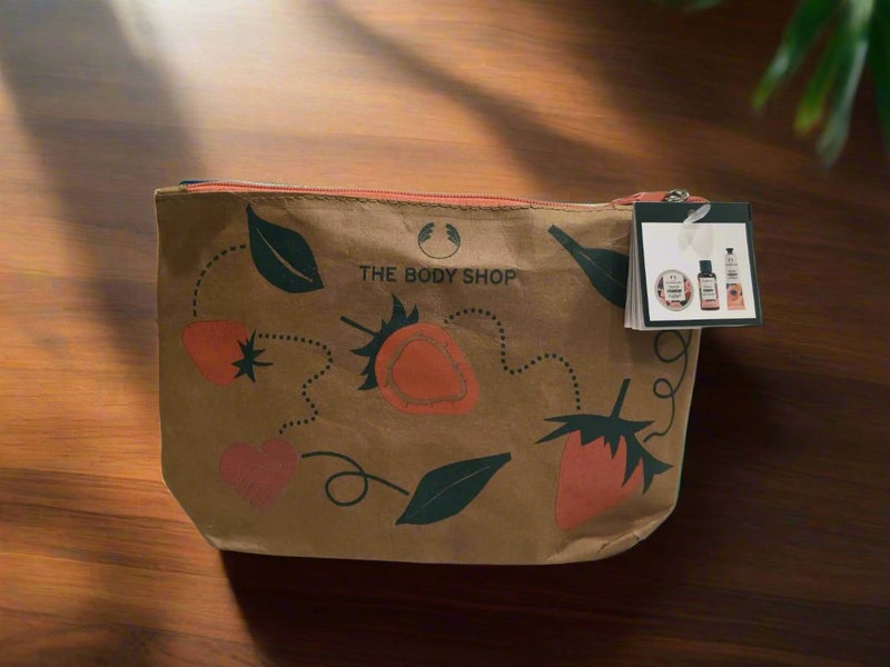 The Body Shop - Very Berry Treats Trio Pack Carousel 2