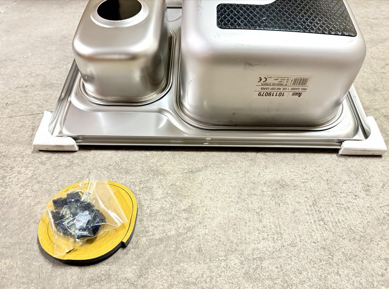 SUPER SALE !!! "$79" High Quality BRAND NEW 18/10 S.Steel Teka Sink Clearance Carousel 5