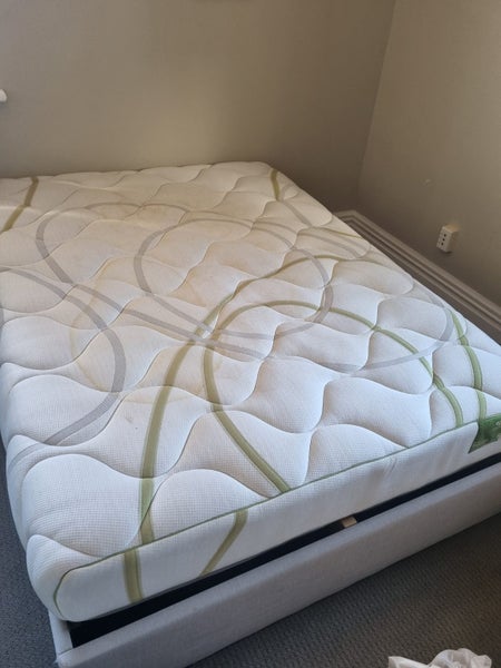 Premium Eco-Friendly Latex Queen Bed and Slat Frame + Optional Bedding Included63614031927425112