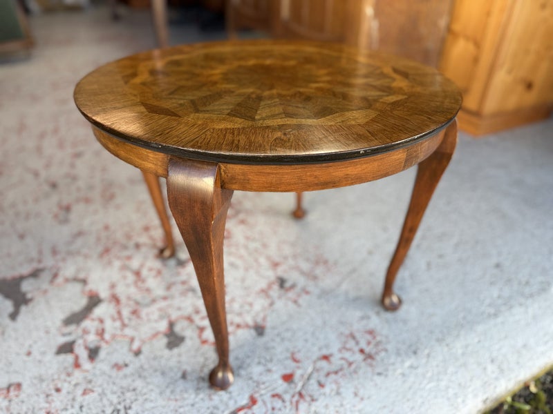 A Vintage Solid Mahogany Frame Exotic Timber Marquetry Top Circular Table Carousel 2