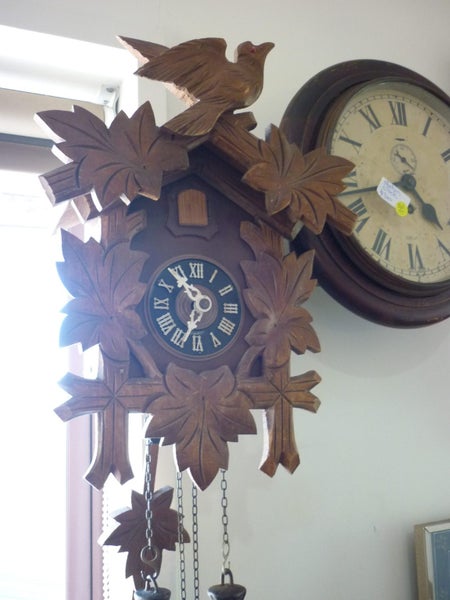 CUCKOO CLOCK .GERMAN CARVED. 8 DAY. WORKING Carousel 8