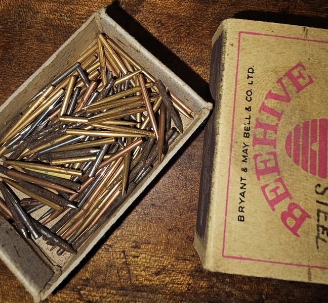 Gramophone needles assorted mix unused. Carousel 2
