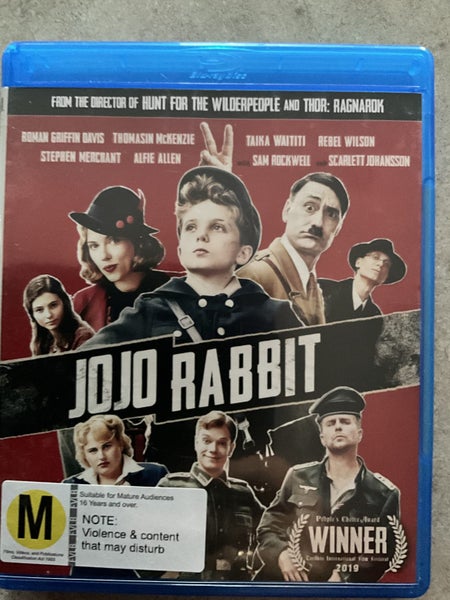 JOJO RABBIT BLURAY Carousel 1