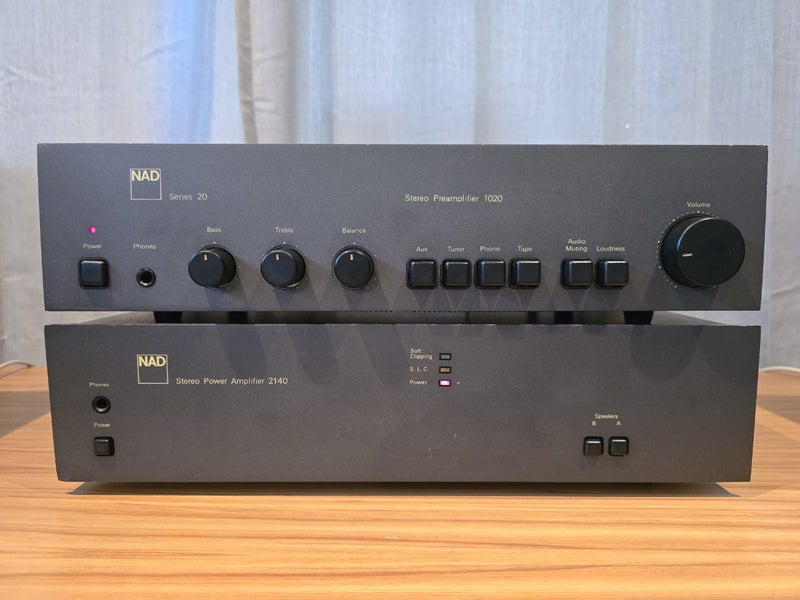 NAD 1020 & 2140 Pre-amp/Power amp Carousel 2