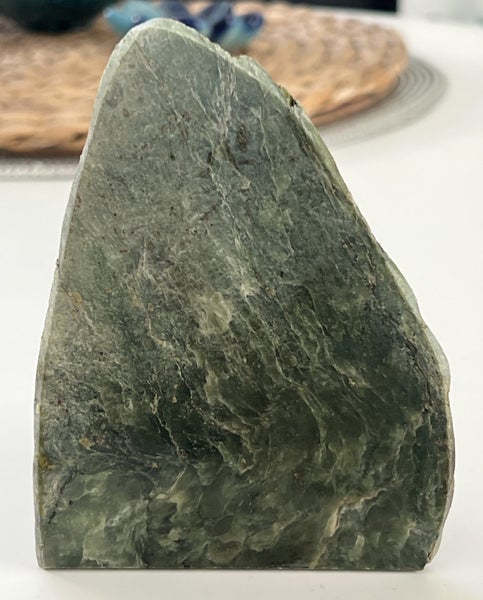 Pounamu Greenstone or nephrite jade from Hokitika 700g Carousel 1