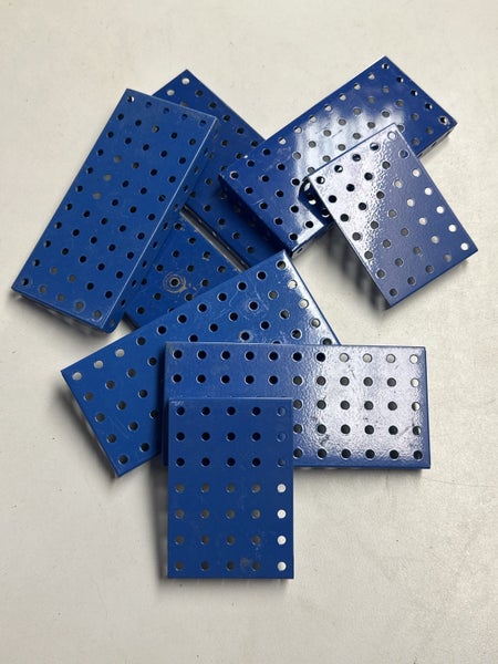 Meccano Flanged Plates Blue x 8 Carousel 1