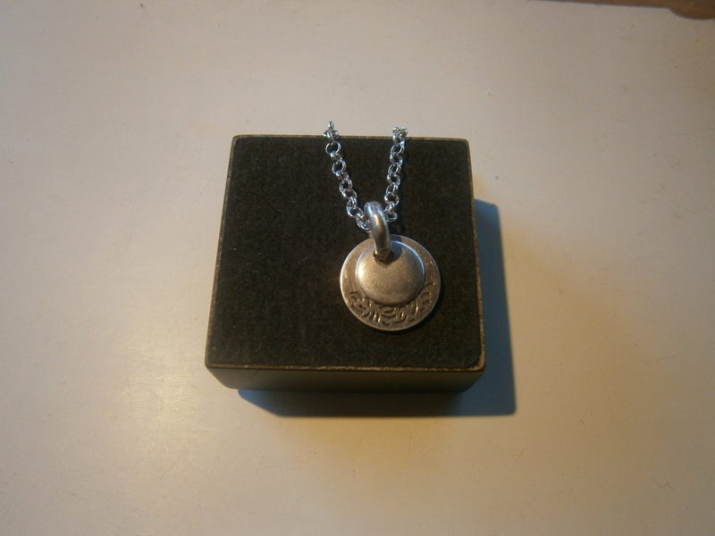 STG.SIL TAG PENDANT ON STG. BELCHER CHAIN (20.3gms) Carousel 2