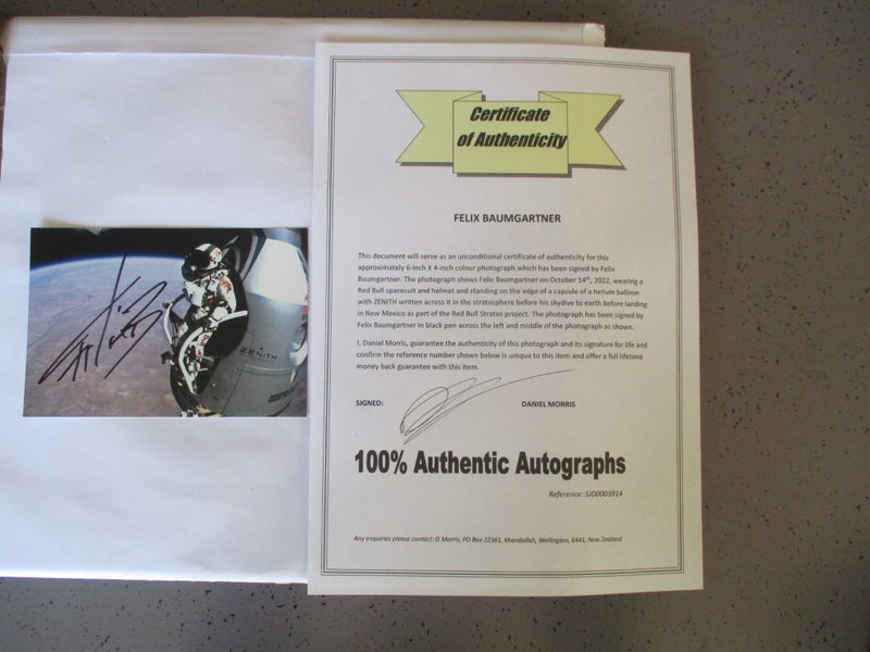 Felix Baumgartner "Skydiver/ Extreme Sportsman" signed Photograph Carousel 2
