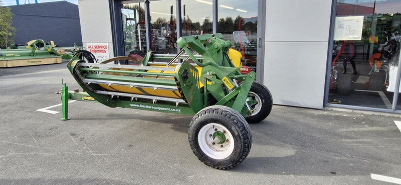 Hustler SL700 Trailing Balefeeder Carousel 7