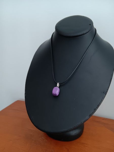 8 gemstone necklaces Carousel 3