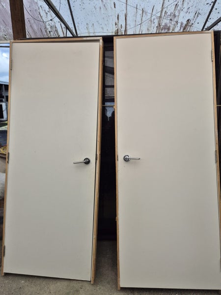 Interior prehung doors with hardware #2067 Carousel 3